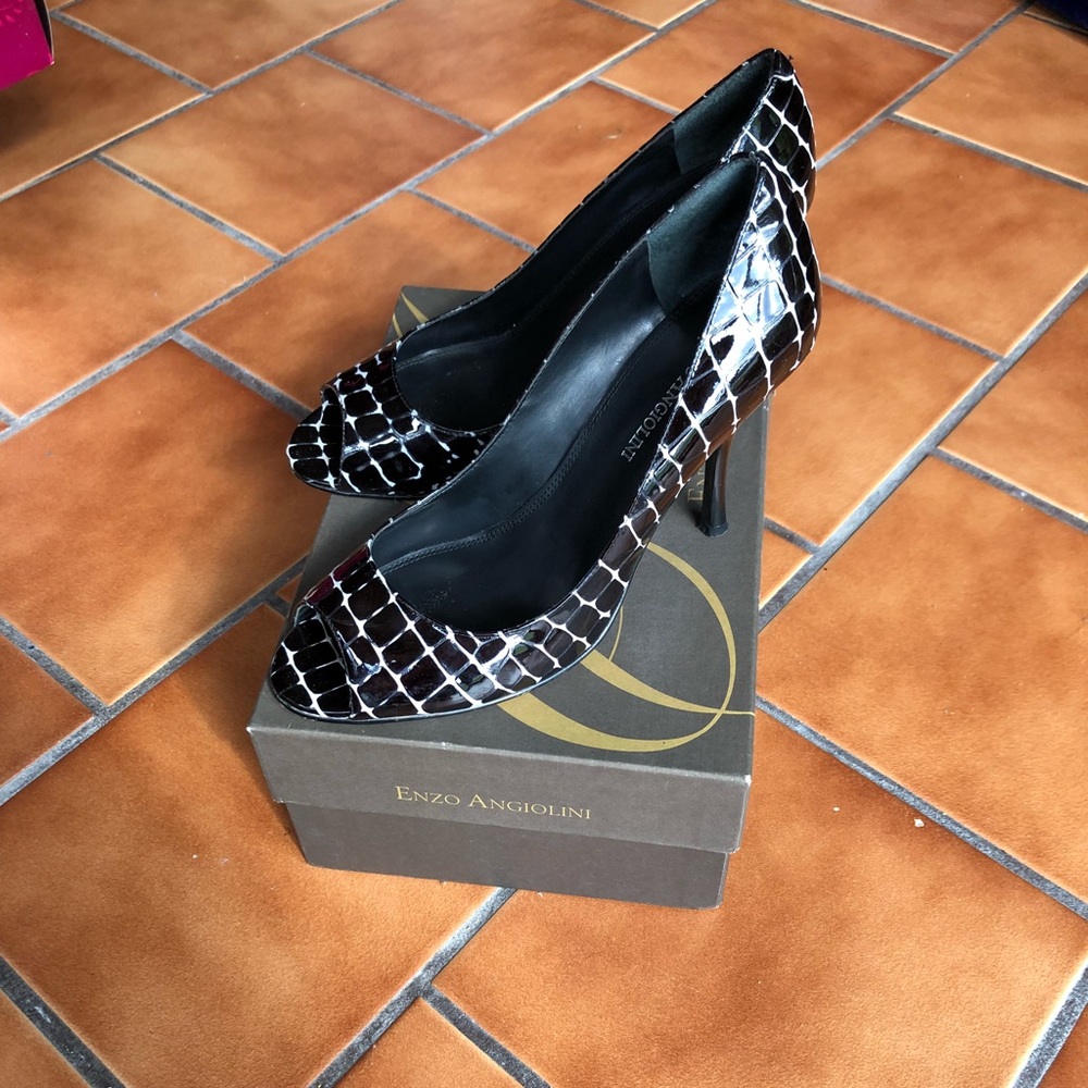 Enzo Angiolini Black Leather  Pump